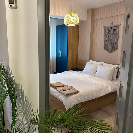 Modern Flat - Apartament Nou Aproape De Spital Si Aeroport ยาช ภายนอก รูปภาพ