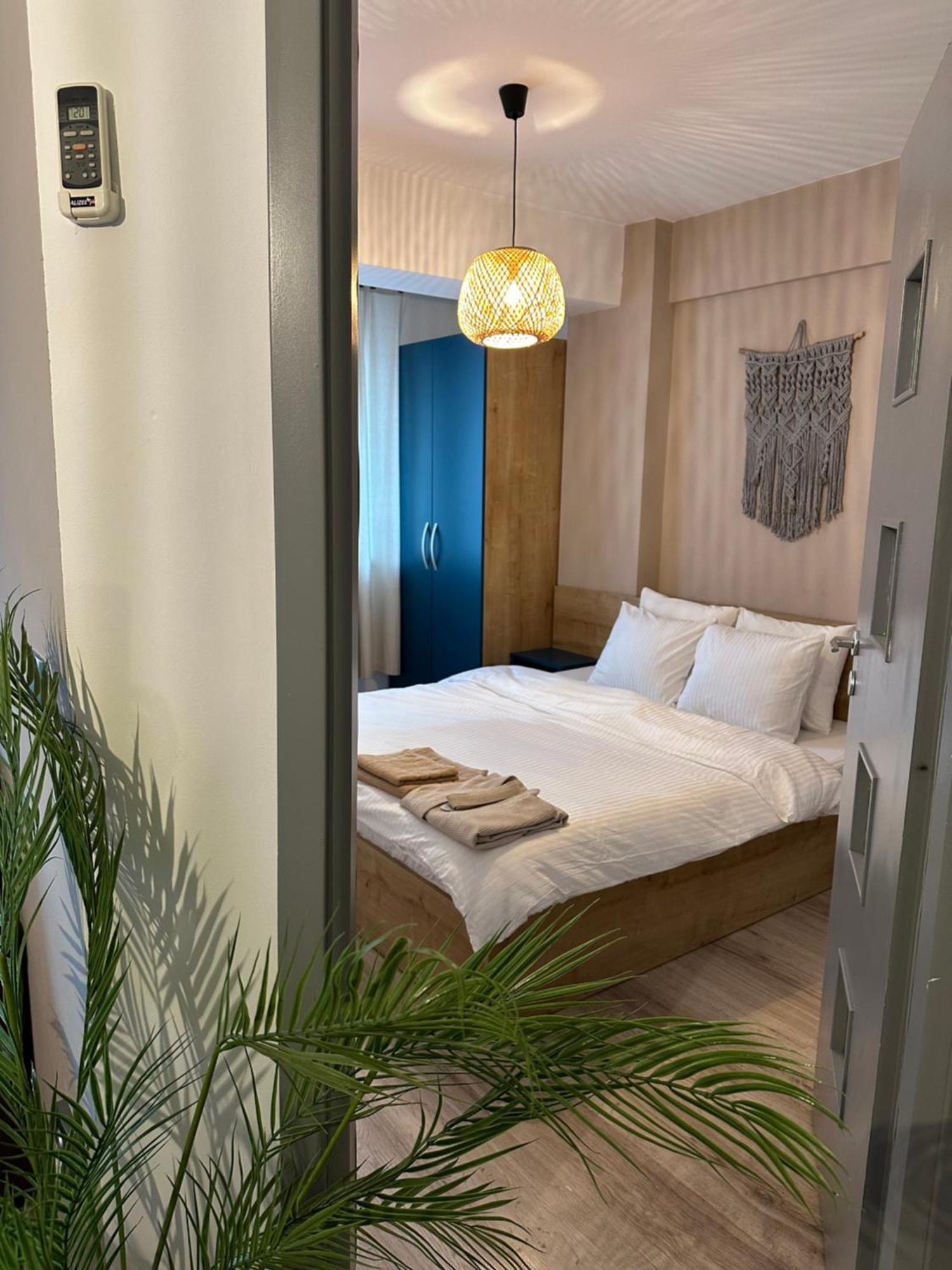 Modern Flat - Apartament Nou Aproape De Spital Si Aeroport ยาช ภายนอก รูปภาพ